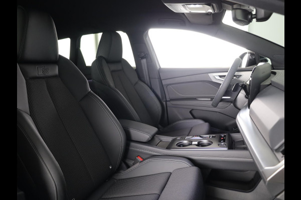 Audi Q4 e-tron S edition performance 82 kWh 286pk | Nieuw model | Per begin december beschikbaar | Keyless | 20 inch Lichtmetalen velgen | Trekhaak | Matrix led | Stoelverwarming