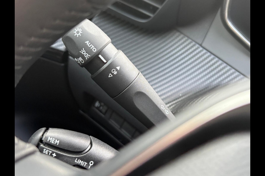 Peugeot e-2008 EV Allure 54 kWh Parkeerhulp/Carplay-Android-auto/Warmtepomp/Cruise-control