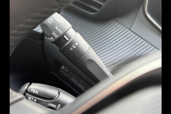 Peugeot e-2008 EV Allure 54 kWh Parkeerhulp/Carplay-Android-auto/Warmtepomp/Cruise-control