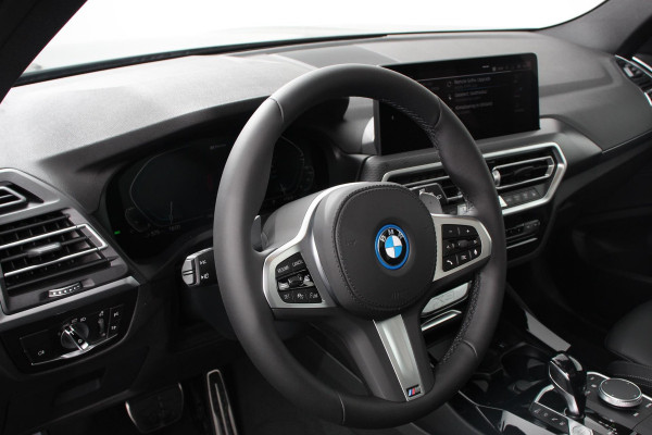 BMW X3 xDrive30e Hybrid M-Sport High Executive Leder Panoramisch Schuifdak Hifi Camera 360 Active Cruise Control Climate Control Parkeer sensoren Lichtmetalen Velgen