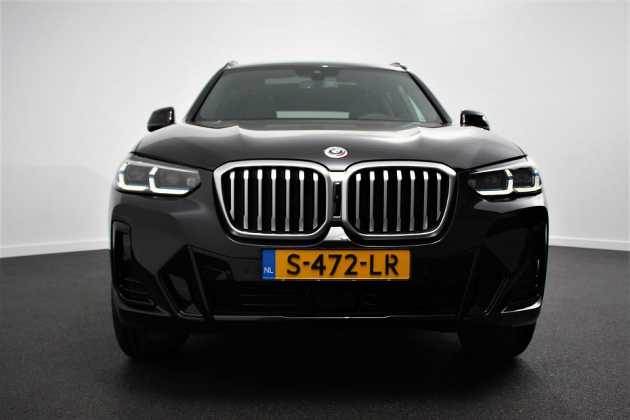 BMW X3 xDrive30e Hybrid M-Sport High Executive Leder Panoramisch Schuifdak Hifi Camera 360 Active Cruise Control Climate Control Parkeer sensoren Lichtmetalen Velgen