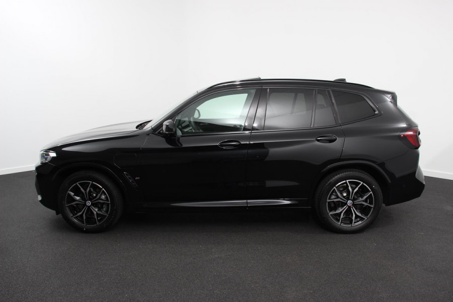 BMW X3 xDrive30e Hybrid M-Sport High Executive Leder Panoramisch Schuifdak Hifi Camera 360 Active Cruise Control Climate Control Parkeer sensoren Lichtmetalen Velgen