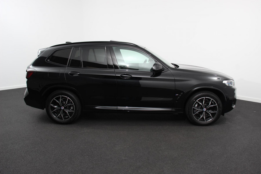 BMW X3 xDrive30e Hybrid M-Sport High Executive Leder Panoramisch Schuifdak Hifi Camera 360 Active Cruise Control Climate Control Parkeer sensoren Lichtmetalen Velgen