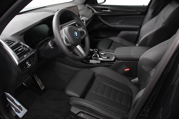 BMW X3 xDrive30e Hybrid M-Sport High Executive Leder Panoramisch Schuifdak Hifi Camera 360 Active Cruise Control Climate Control Parkeer sensoren Lichtmetalen Velgen