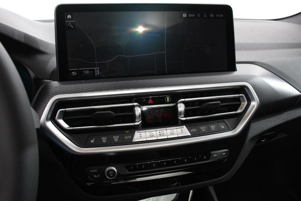 BMW X3 xDrive30e Hybrid M-Sport High Executive Leder Panoramisch Schuifdak Hifi Camera 360 Active Cruise Control Climate Control Parkeer sensoren Lichtmetalen Velgen
