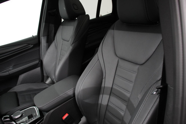 BMW X3 xDrive30e Hybrid M-Sport High Executive Leder Panoramisch Schuifdak Hifi Camera 360 Active Cruise Control Climate Control Parkeer sensoren Lichtmetalen Velgen