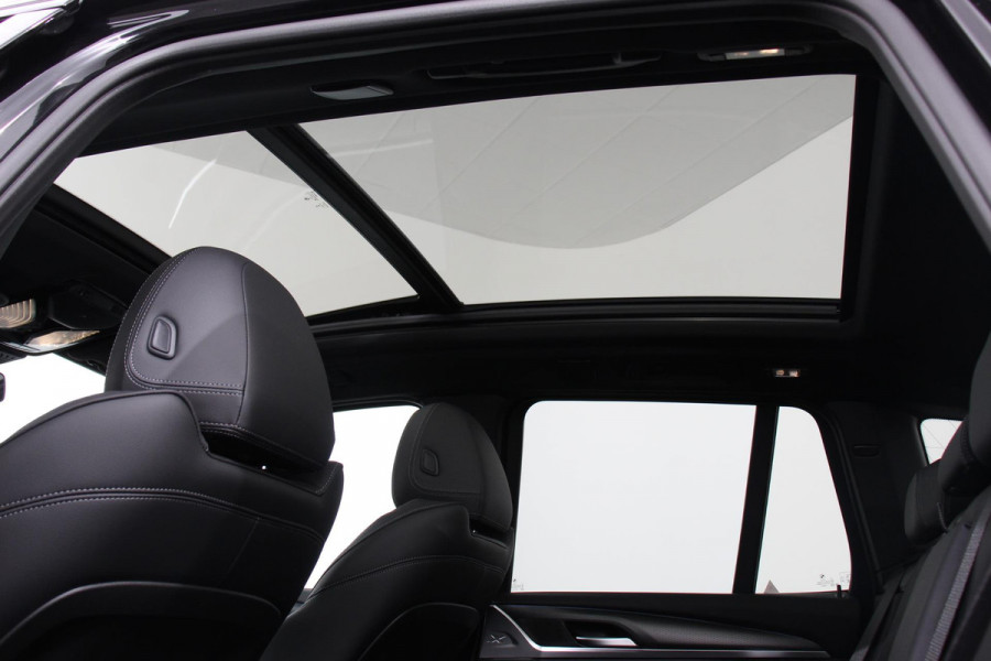 BMW X3 xDrive30e Hybrid M-Sport High Executive Leder Panoramisch Schuifdak Hifi Camera 360 Active Cruise Control Climate Control Parkeer sensoren Lichtmetalen Velgen