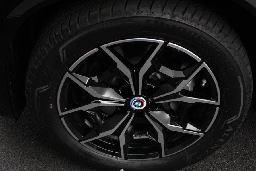 BMW X3 xDrive30e Hybrid M-Sport High Executive Leder Panoramisch Schuifdak Hifi Camera 360 Active Cruise Control Climate Control Parkeer sensoren Lichtmetalen Velgen