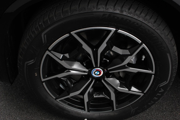 BMW X3 xDrive30e Hybrid M-Sport High Executive Leder Panoramisch Schuifdak Hifi Camera 360 Active Cruise Control Climate Control Parkeer sensoren Lichtmetalen Velgen