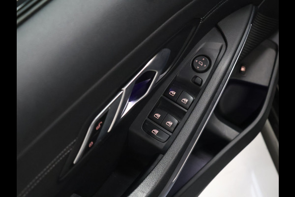 BMW 3-serie 320e High Executive M sport [SOH 91%, APPLE CARPLAY, ANDROID, BMW LASERLIGHT, STOELVERWARMING, VOL LEDER, PDC V+A, CRUISE CONTROL, DIGITAL DASH, CLIMATE CONTROL, NIEUWSTAAT]
