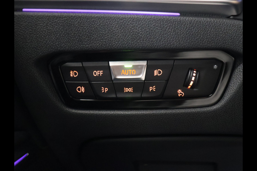 BMW 3-serie 320e High Executive M sport [SOH 91%, APPLE CARPLAY, ANDROID, BMW LASERLIGHT, STOELVERWARMING, VOL LEDER, PDC V+A, CRUISE CONTROL, DIGITAL DASH, CLIMATE CONTROL, NIEUWSTAAT]