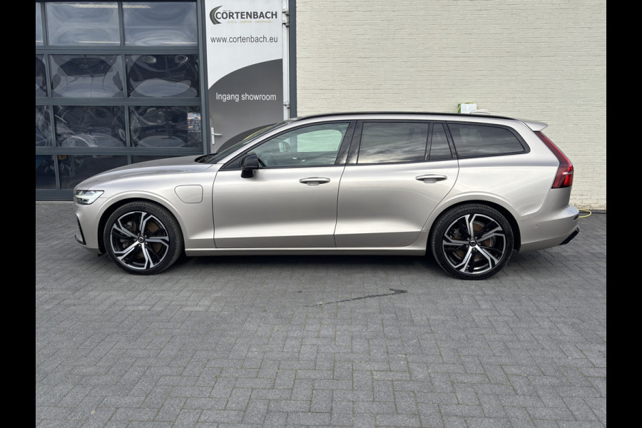 Volvo V60 2.0 T8 Plug-in hybrid AWD Plus Dark | Zwenkbare trekhaak | Adaptieve cruise | Memory  | Blis | Harman Kardon |