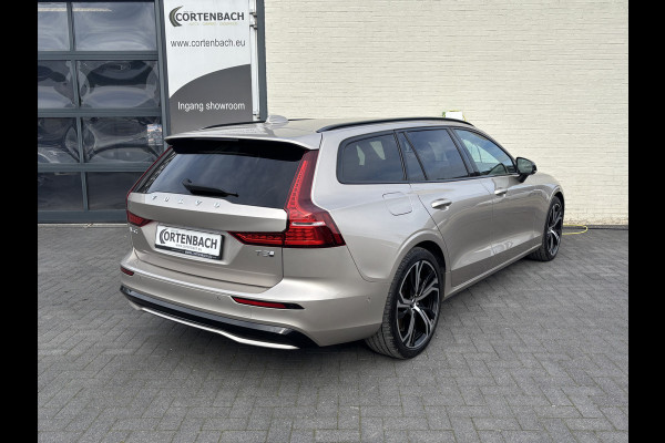 Volvo V60 2.0 T8 Plug-in hybrid AWD Plus Dark | Zwenkbare trekhaak | Adaptieve cruise | Memory  | Blis | Harman Kardon |
