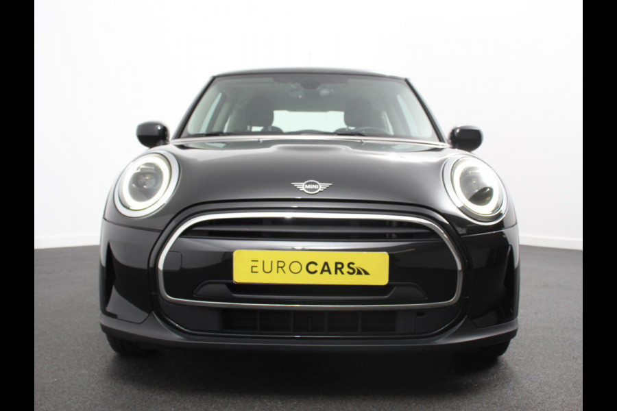 MINI Cooper 1.5 3-Deurs 136pk Automaat Essential Trim Climate control Navigatie Cruise control LED Parkeersensoren Apple carplay/ Android Auto Lichtmetalen velgen