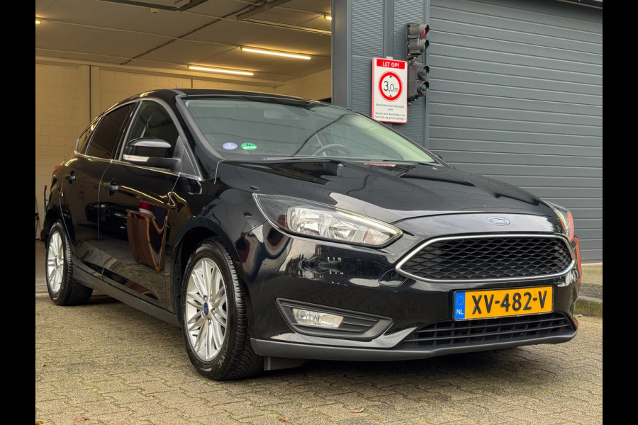 Ford Focus 1.0 Lease Edition / NWE DISTR.RIEM !! / VOORRUITVERW. / ALL-SEASON / CRUISE / BLUET. / CARPLAY / PRIVACY GLASS / '16 !