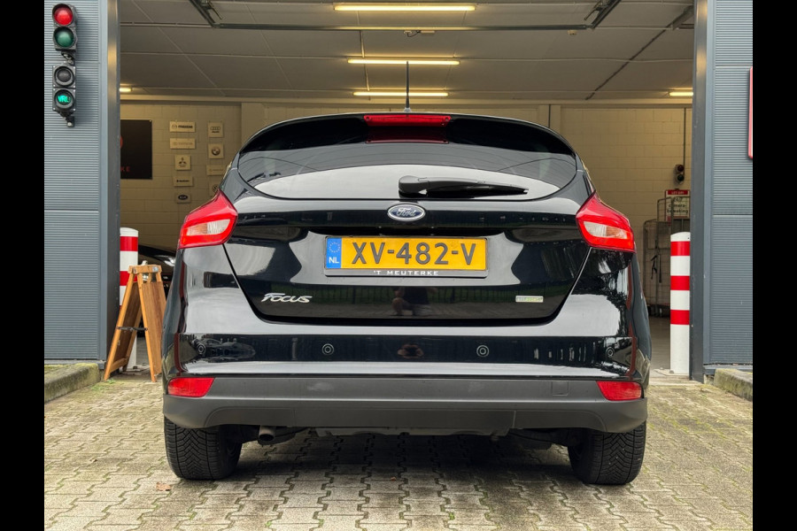 Ford Focus 1.0 Lease Edition / NWE DISTR.RIEM !! / VOORRUITVERW. / ALL-SEASON / CRUISE / BLUET. / CARPLAY / PRIVACY GLASS / '16 !