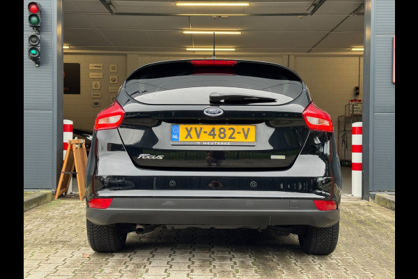 Ford Focus 1.0 Lease Edition / NWE DISTR.RIEM !! / VOORRUITVERW. / ALL-SEASON / CRUISE / BLUET. / CARPLAY / PRIVACY GLASS / '16 !