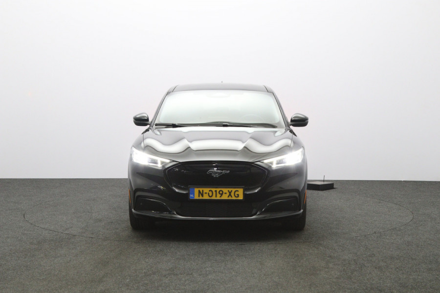 Ford Mustang Mach-E AWD 75 kWh 270 PK, SOH 95 %, Leder, Memory, Adap. Cruise Control, Winterpakket, Carplay, Camera