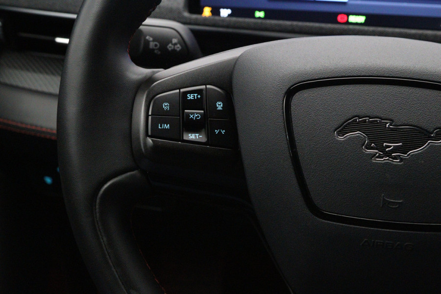 Ford Mustang Mach-E AWD 75 kWh 270 PK, SOH 95 %, Leder, Memory, Adap. Cruise Control, Winterpakket, Carplay, Camera