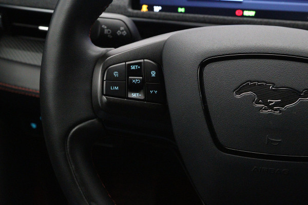 Ford Mustang Mach-E AWD 75 kWh 270 PK, SOH 95 %, Leder, Memory, Adap. Cruise Control, Winterpakket, Carplay, Camera