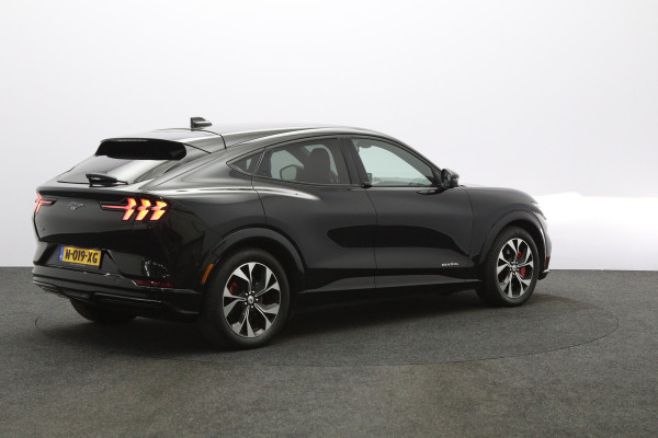 Ford Mustang Mach-E AWD 75 kWh 270 PK, SOH 95 %, Leder, Memory, Adap. Cruise Control, Winterpakket, Carplay, Camera