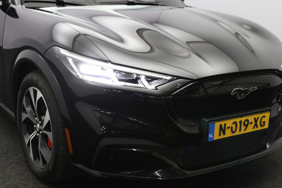 Ford Mustang Mach-E AWD 75 kWh 270 PK, SOH 95 %, Leder, Memory, Adap. Cruise Control, Winterpakket, Carplay, Camera