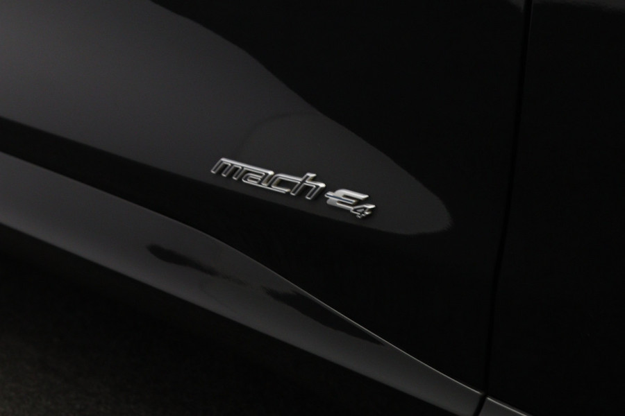 Ford Mustang Mach-E AWD 75 kWh 270 PK, SOH 95 %, Leder, Memory, Adap. Cruise Control, Winterpakket, Carplay, Camera