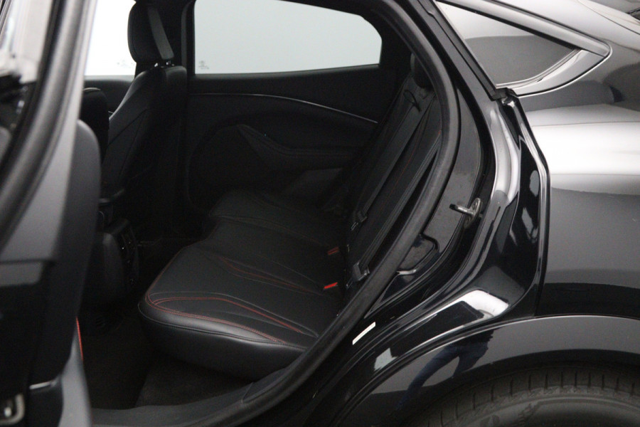 Ford Mustang Mach-E AWD 75 kWh 270 PK, SOH 95 %, Leder, Memory, Adap. Cruise Control, Winterpakket, Carplay, Camera