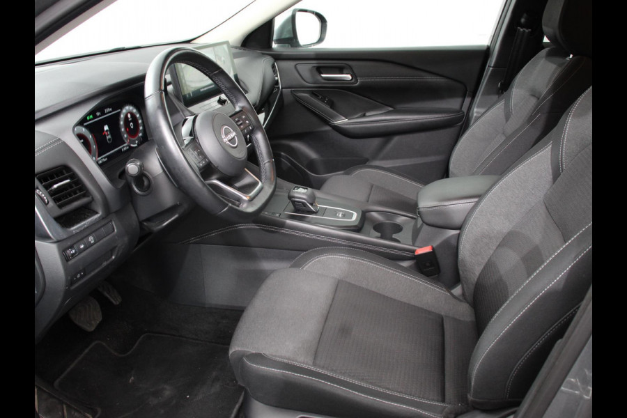 Nissan QASHQAI 1.3 MHEV Automaat N-Connecta Navigatie Apple Carplay/Android Auto Dab Led Camera 360 Adaptive Cruise control Stoelverwarming Climate Control Lichtmetalen velgen