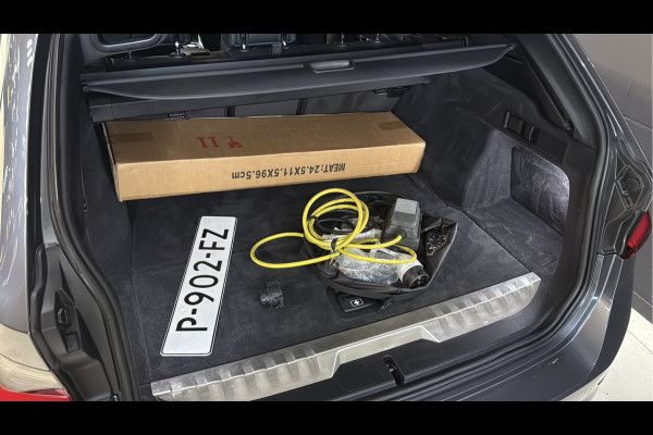 BMW 3 Serie Touring 320e Business Edition Plus | Panoramadak | Wegkl. trekhaak | Vol leder