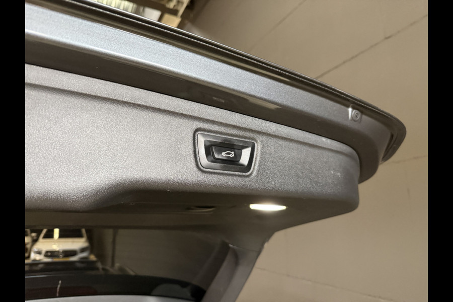 BMW 3 Serie Touring 320e Business Edition Plus | Panoramadak | Wegkl. trekhaak | Vol leder