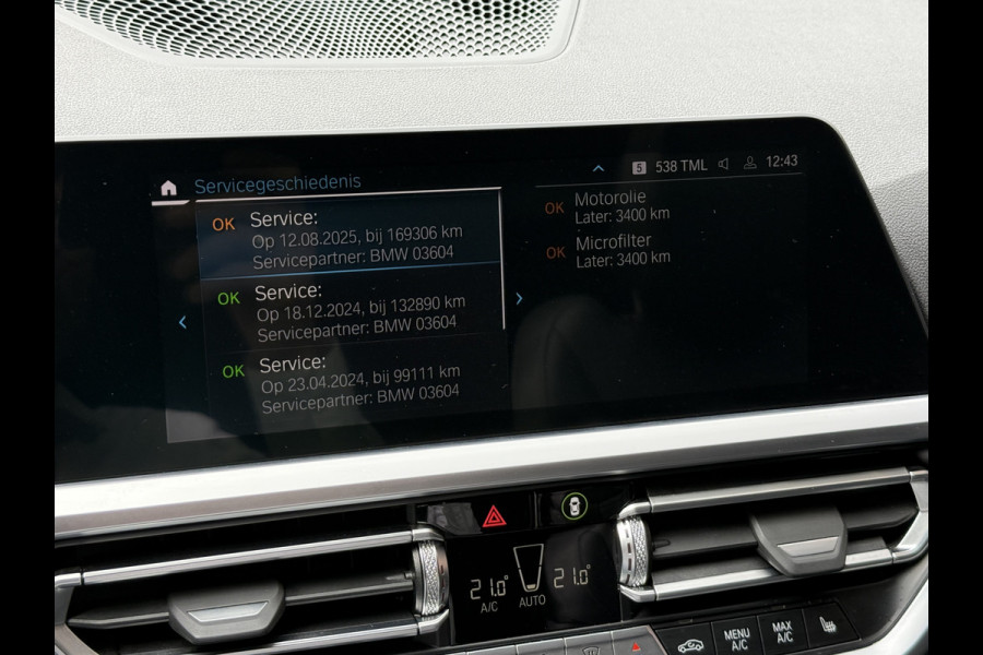 BMW 3 Serie Touring 320e Business Edition Plus | Panoramadak | Wegkl. trekhaak | Vol leder
