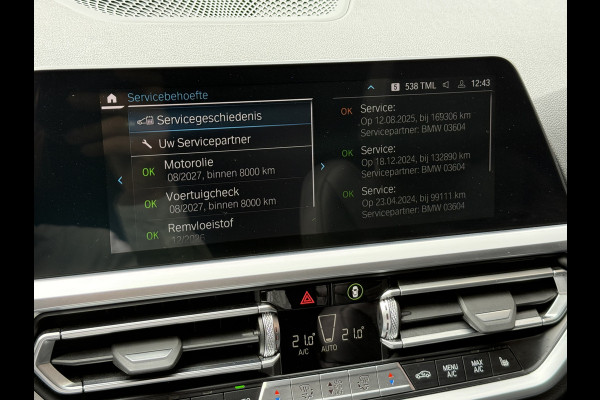 BMW 3 Serie Touring 320e Business Edition Plus | Panoramadak | Wegkl. trekhaak | Vol leder