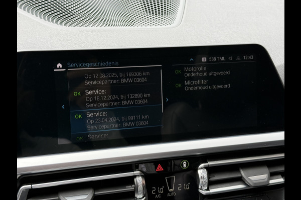 BMW 3 Serie Touring 320e Business Edition Plus | Panoramadak | Wegkl. trekhaak | Vol leder