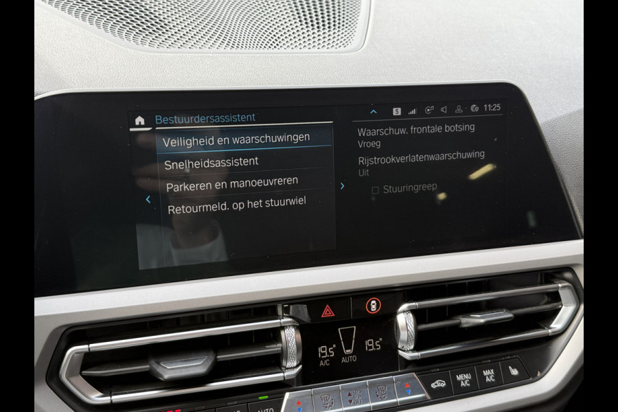 BMW 3 Serie Touring 330e Business Edition Plus | Vol leder | Elektr. trekhaak | Harman/Kardon