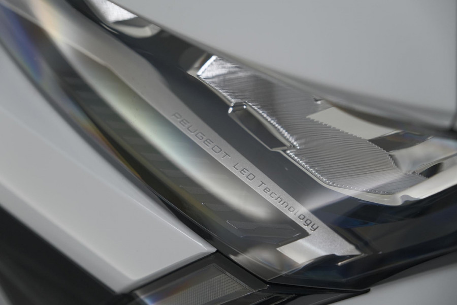 Peugeot 408 1.2 Hybrid 136 e-DCS6 Allure | 360 Camera | Adaptieve Cruise Control | Navigatie