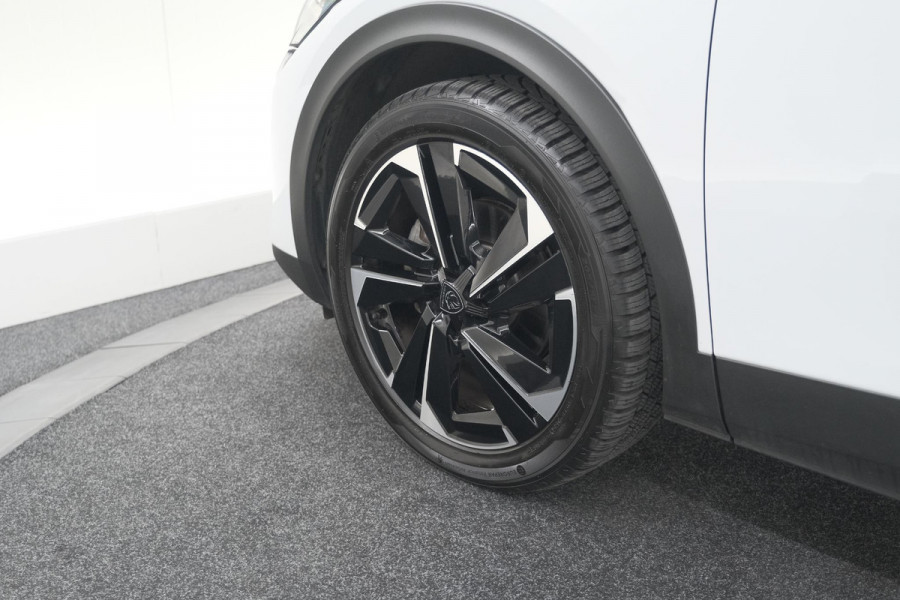 Peugeot 408 1.2 Hybrid 136 e-DCS6 Allure | 360 Camera | Adaptieve Cruise Control | Navigatie