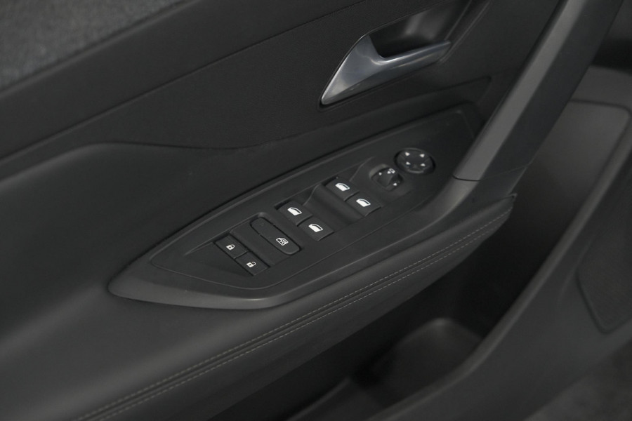 Peugeot 408 1.2 Hybrid 136 e-DCS6 Allure | 360 Camera | Adaptieve Cruise Control | Navigatie