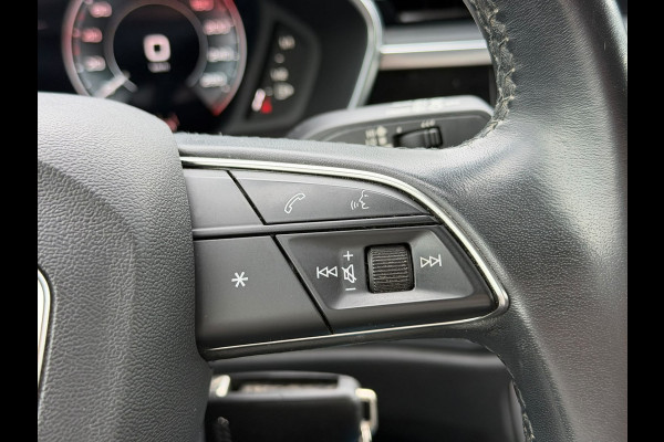 Audi Q3 45 TFSI e Advanced edition | Stoelverwarming | Navigatie | Parkeersensoren | Adaptive Cruise Control | Matrix LED | DAB | Parkeersensoren | Nanograu | SOH 95%