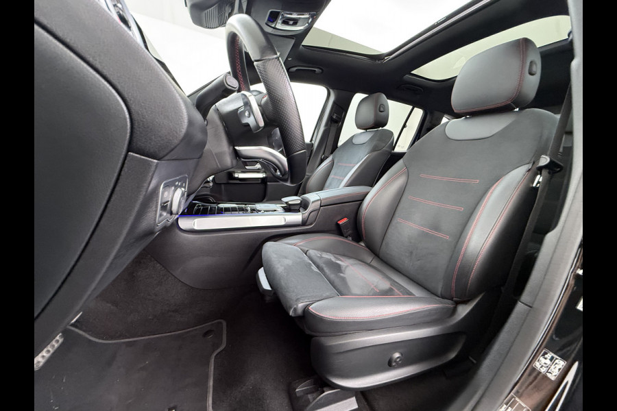 Mercedes-Benz EQB 250 AMG Pano-Dak 7-Pers.Leer/Alcantara Night Line Adap.Cruise Head-Up Display Lmv 20"Premium plus SOH 95% Elek.Stoelen+Memory+Ve Actieve park-assist Licht en zichtpakket 7-Persoons Led Privacy Glas DAB 1e Eigenaar Dealeronderhouden Origineel Nederlandse Auto