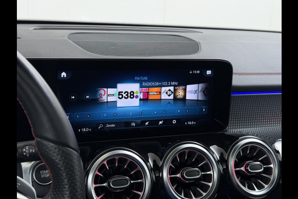 Mercedes-Benz EQB 250 AMG Pano-Dak 7-Pers.Leer/Alcantara Night Line Adap.Cruise Head-Up Display Lmv 20"Premium plus SOH 95% Elek.Stoelen+Memory+Ve Actieve park-assist Licht en zichtpakket 7-Persoons Led Privacy Glas DAB 1e Eigenaar Dealeronderhouden Origineel Nederlandse Auto