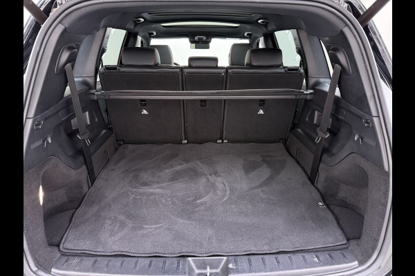 Mercedes-Benz EQB 250 AMG Pano-Dak 7-Pers.Leer/Alcantara Night Line Adap.Cruise Head-Up Display Lmv 20"Premium plus SOH 95% Elek.Stoelen+Memory+Ve Actieve park-assist Licht en zichtpakket 7-Persoons Led Privacy Glas DAB 1e Eigenaar Dealeronderhouden Origineel Nederlandse Auto