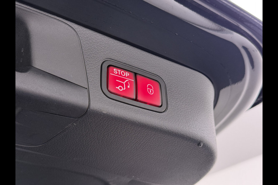 Mercedes-Benz EQB 250 AMG Pano-Dak 7-Pers.Leer/Alcantara Night Line Adap.Cruise Head-Up Display Lmv 20"Premium plus SOH 95% Elek.Stoelen+Memory+Ve Actieve park-assist Licht en zichtpakket 7-Persoons Led Privacy Glas DAB 1e Eigenaar Dealeronderhouden Origineel Nederlandse Auto
