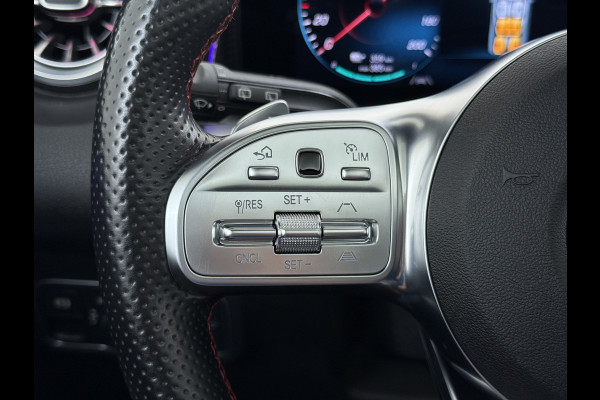 Mercedes-Benz EQB 250 AMG Pano-Dak 7-Pers.Leer/Alcantara Night Line Adap.Cruise Head-Up Display Lmv 20"Premium plus SOH 95% Elek.Stoelen+Memory+Ve Actieve park-assist Licht en zichtpakket 7-Persoons Led Privacy Glas DAB 1e Eigenaar Dealeronderhouden Origineel Nederlandse Auto