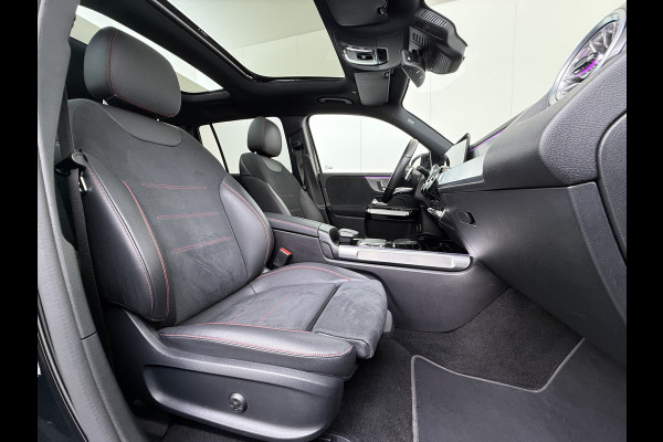 Mercedes-Benz EQB 250 AMG Pano-Dak 7-Pers.Leer/Alcantara Night Line Adap.Cruise Head-Up Display Lmv 20"Premium plus SOH 95% Elek.Stoelen+Memory+Ve Actieve park-assist Licht en zichtpakket 7-Persoons Led Privacy Glas DAB 1e Eigenaar Dealeronderhouden Origineel Nederlandse Auto