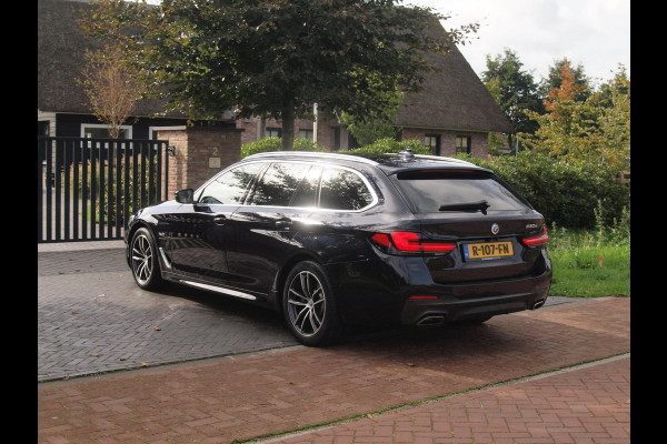 BMW 5 Serie Touring 530e Business Edition Plus | M-Pakket | Head-Up Display | LED-Laser | Camera | Sfeerverlichting | ACC | NL-Auto |