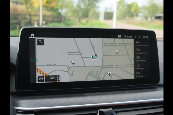 BMW 5 Serie Touring 530e Business Edition Plus | M-Pakket | Head-Up Display | LED-Laser | Camera | Sfeerverlichting | ACC | NL-Auto |