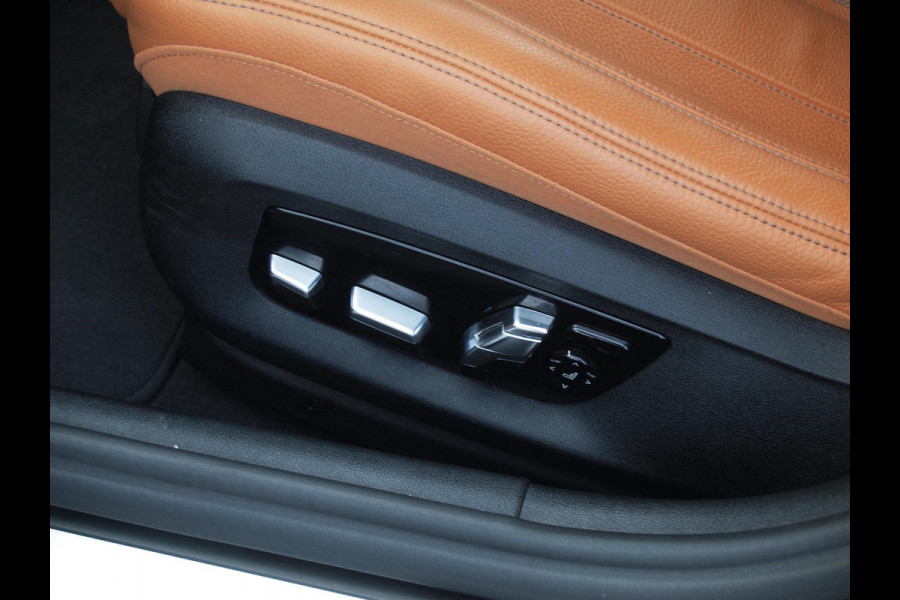 BMW 5 Serie Touring 530e Business Edition Plus | M-Pakket | Head-Up Display | LED-Laser | Camera | Sfeerverlichting | ACC | NL-Auto |