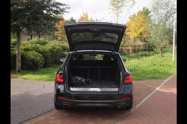 BMW 5 Serie Touring 530e Business Edition Plus | M-Pakket | Head-Up Display | LED-Laser | Camera | Sfeerverlichting | ACC | NL-Auto |