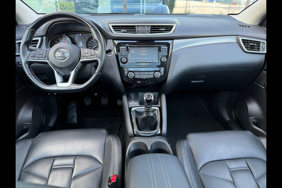 Nissan QASHQAI 1.3 DIG-T Premium Edition - Panodak - Leder - Navi - Trekhaak - Org.NL